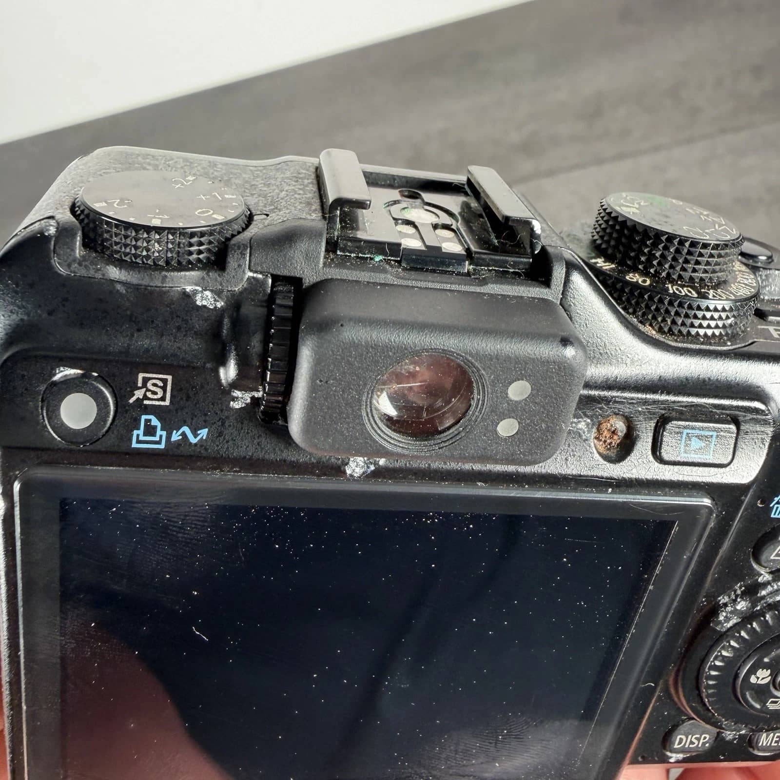 Canon PowerShot G10 Digital Cameras Black Used - Good Body Only