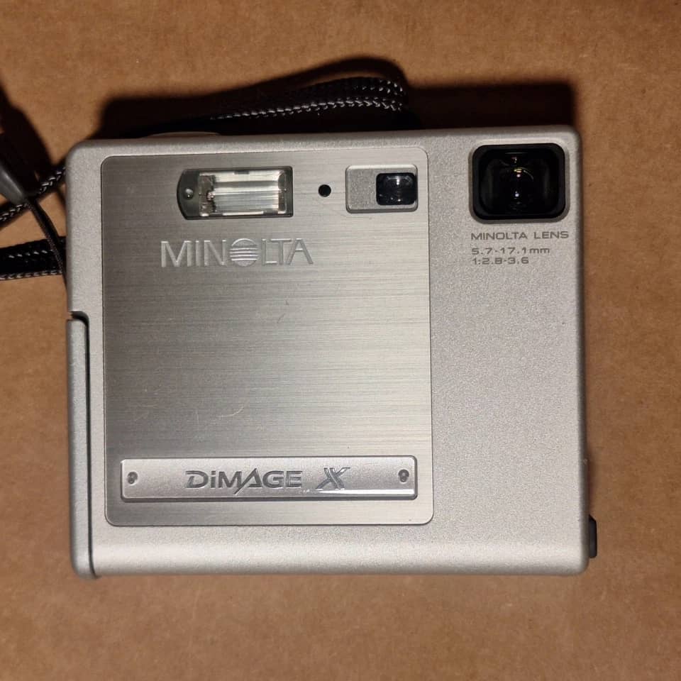 Minolta DiMAGE X Digital Cameras Silver Used - Good