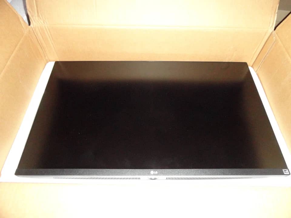 LG 32BN50U Monitors