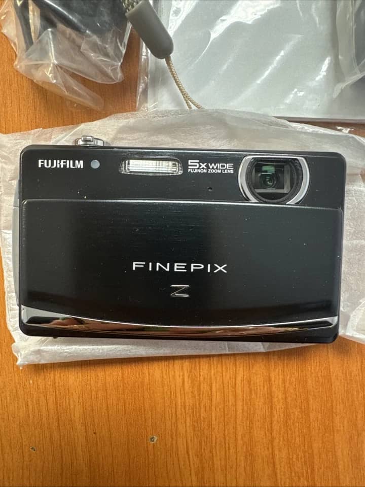 Fujifilm FinePix Z90 Digital Cameras pink New Body Only