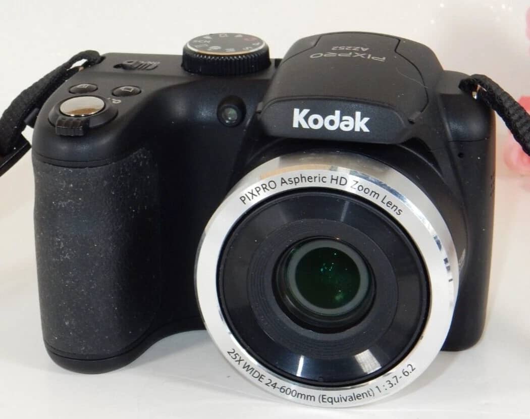 Kodak AZ252 Digital Cameras Black Refurbished - Excellent