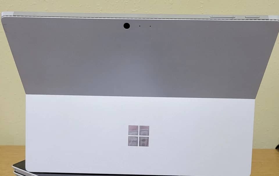 Microsoft Yoga Pro 7 Computers