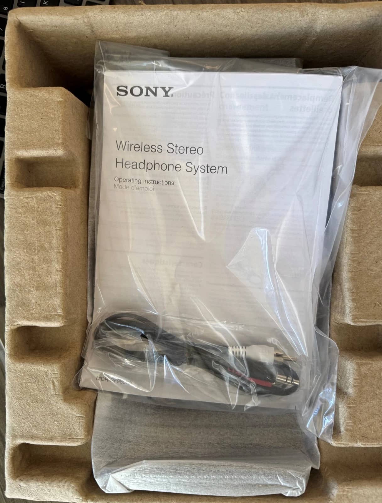 Sony MDR-RF985RK Headphones & Earbuds Black New