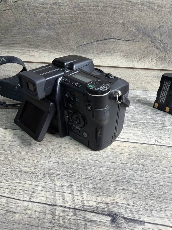 Minolta DiMAGE A1 Digital Cameras Black For parts or not working