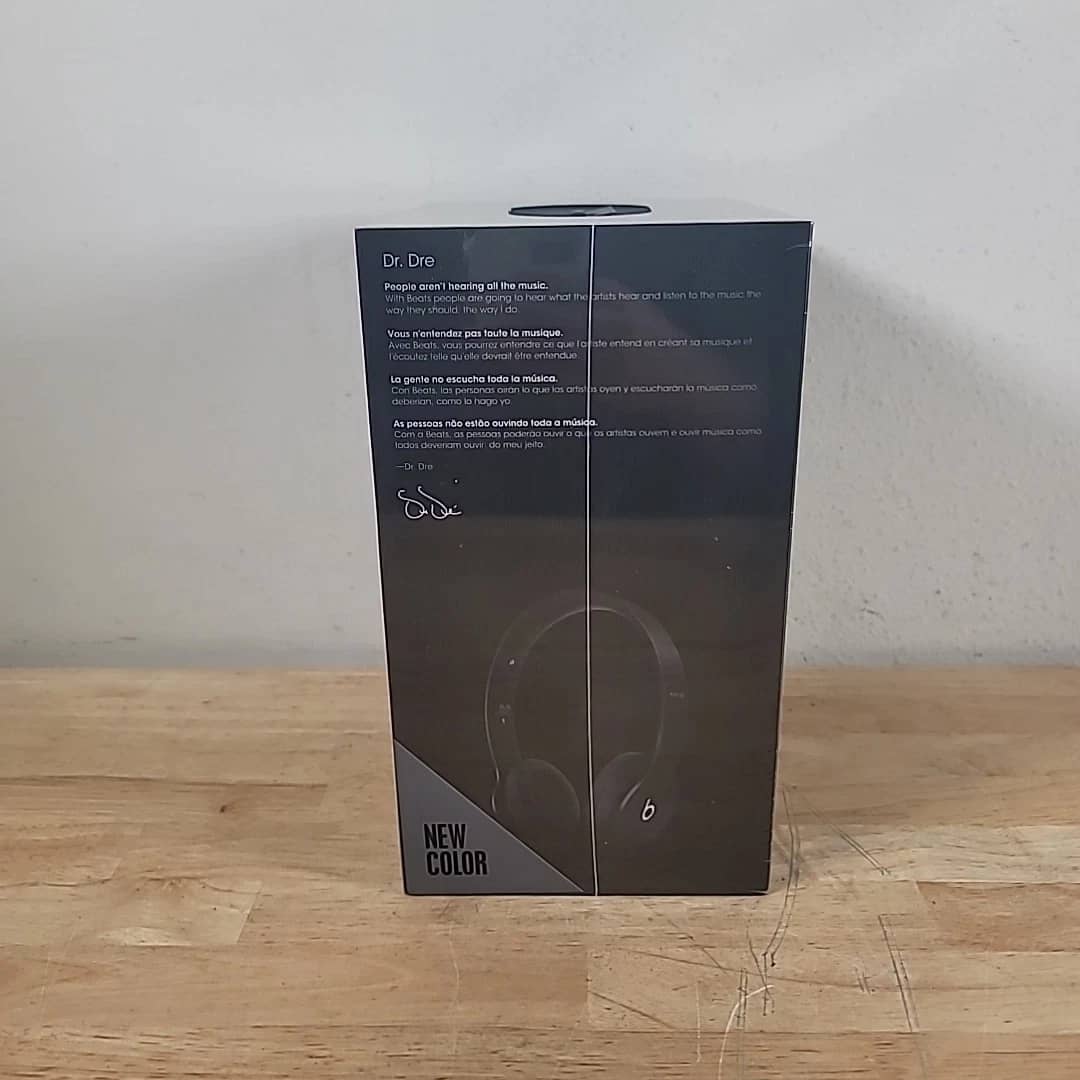 Beats Solo HD Headphones & Earbuds Black New