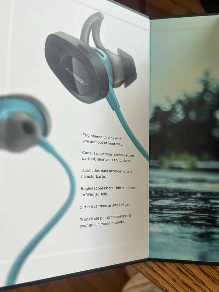 Bose SoundSport Pulse Headphones & Earbuds Red Open-Box Excellent