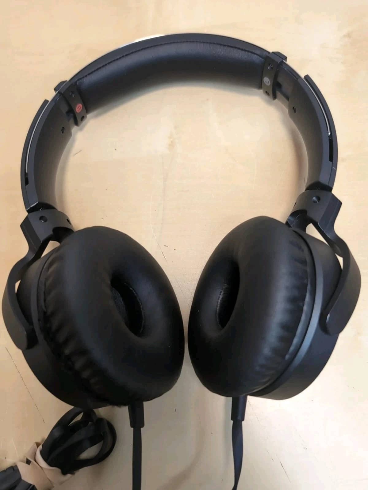 Sony MDRXB550AP Headphones & Earbuds Black Used - Good