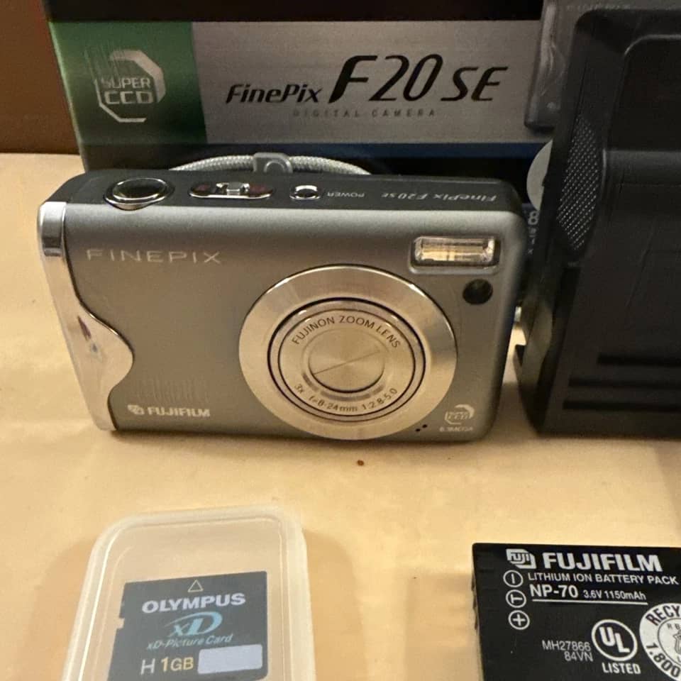 Fujifilm f20 Digital Cameras Silver New Body Only