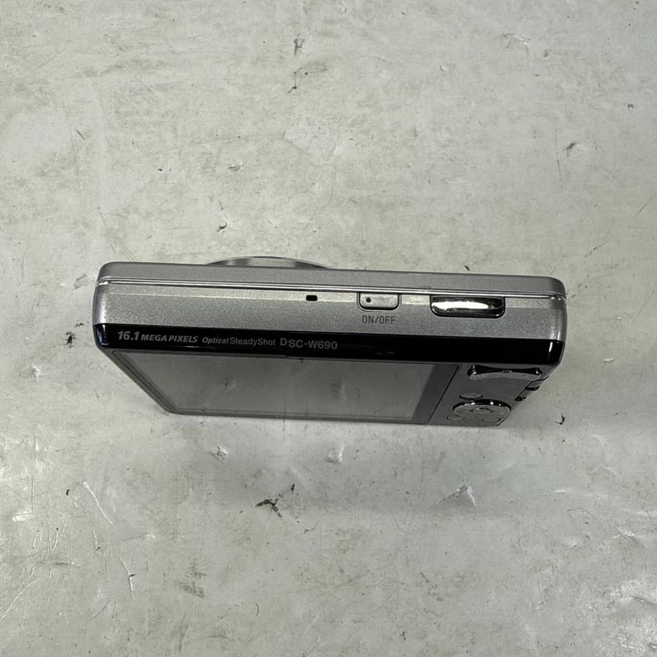 Sony Cyber-shot DSC-W690 Digital Cameras Blue New Body Only