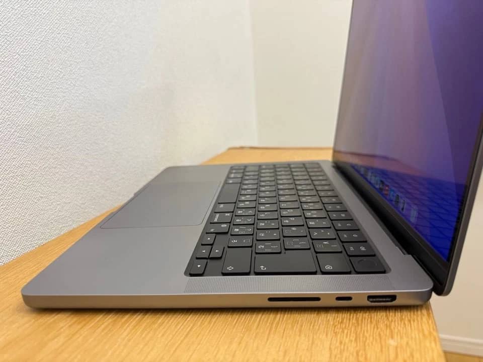 Apple MacBook Pro 14-inch M1 Pro Computers 512GB 16GB Refurbished - Excellent
