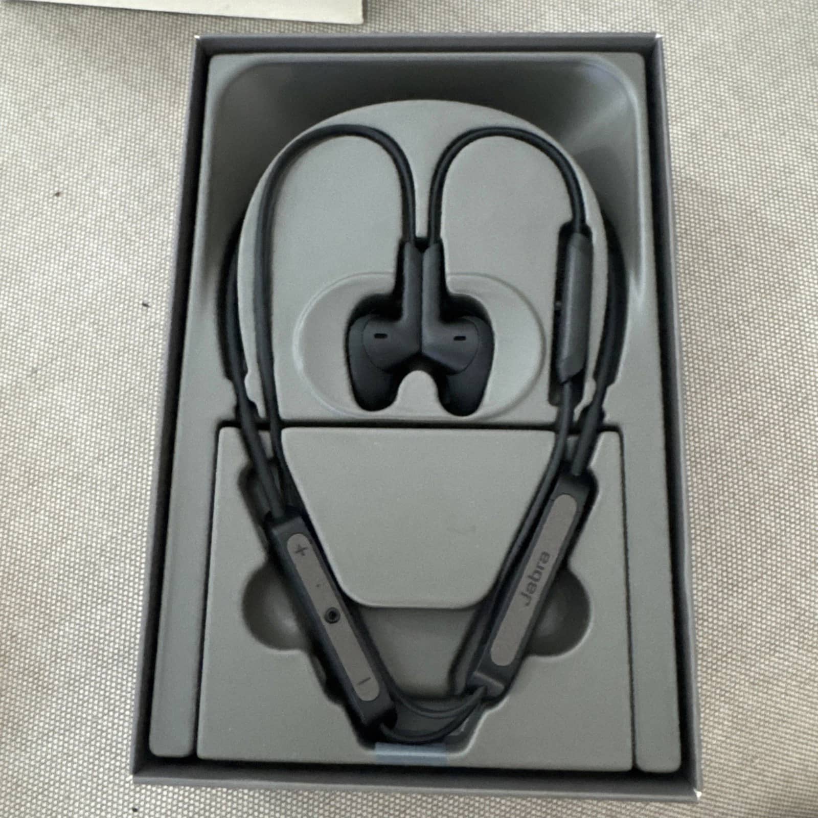 Jabra Elite 45e Headphones & Earbuds Black New