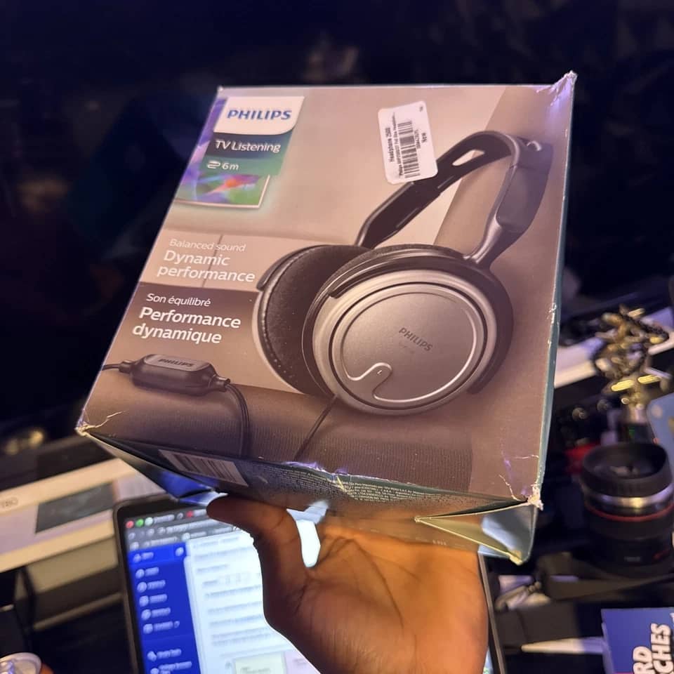 Philips SHP2500 Headphones & Earbuds Black New