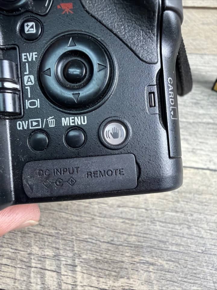 Minolta DiMAGE A1 Digital Cameras Black For parts or not working