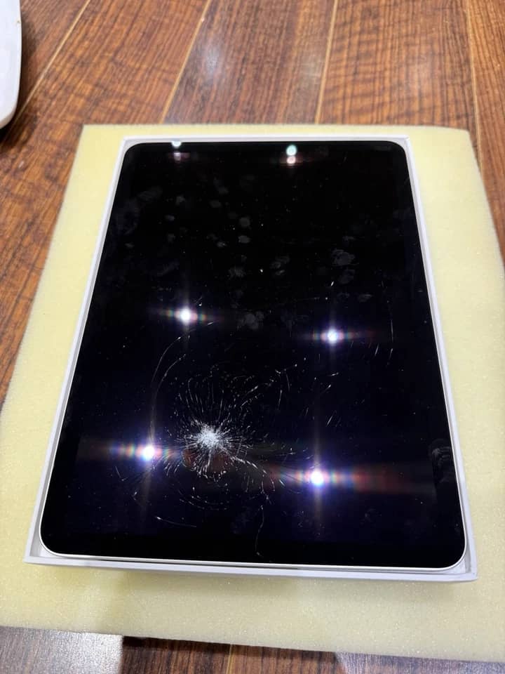 Apple iPad Air 1st Tablets