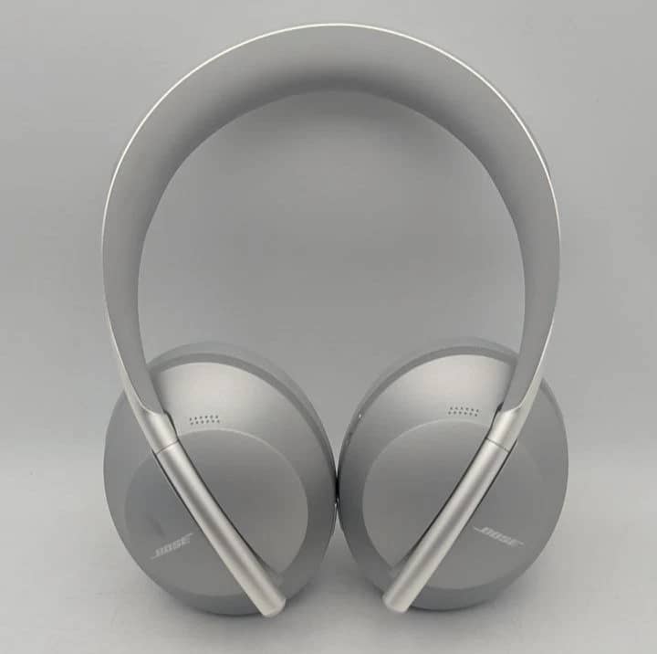 Bose NC700 Headphones & Earbuds Black Open-Box Excellent