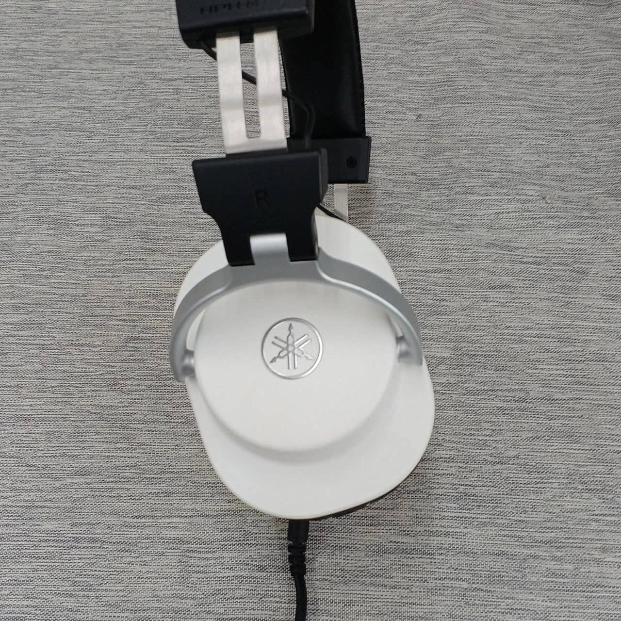 Yamaha HPH-MT5W Headphones & Earbuds White New