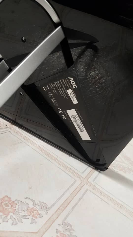 AOC E1659FWU Monitors