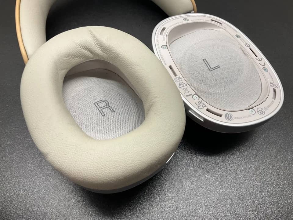 Bowers & Wilkins PX8 Headphones & Earbuds 