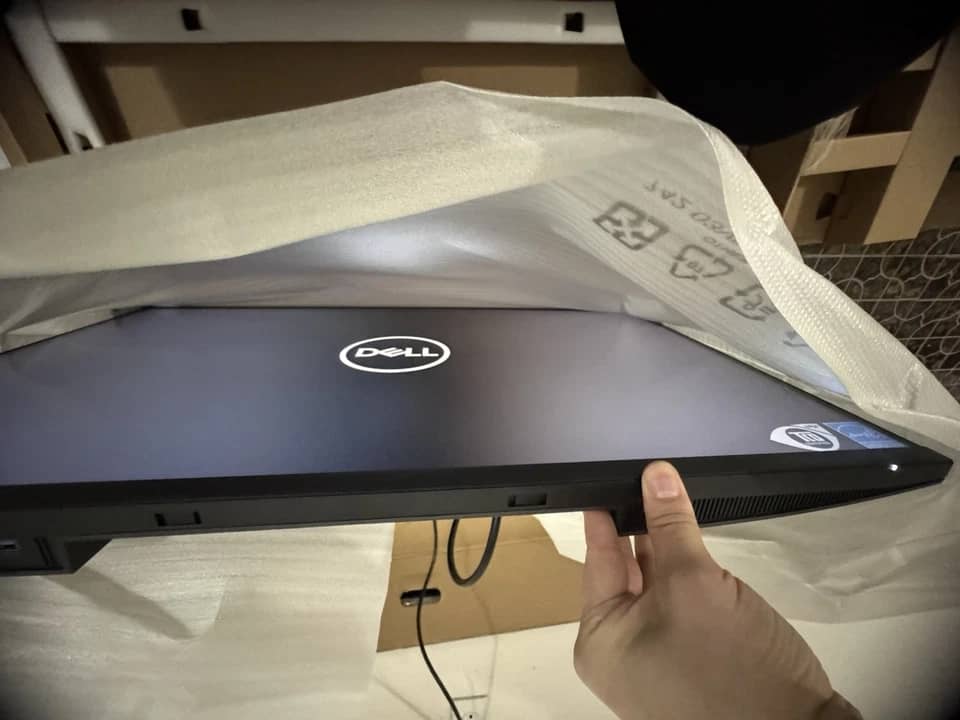 Dell P3222QE Monitors
