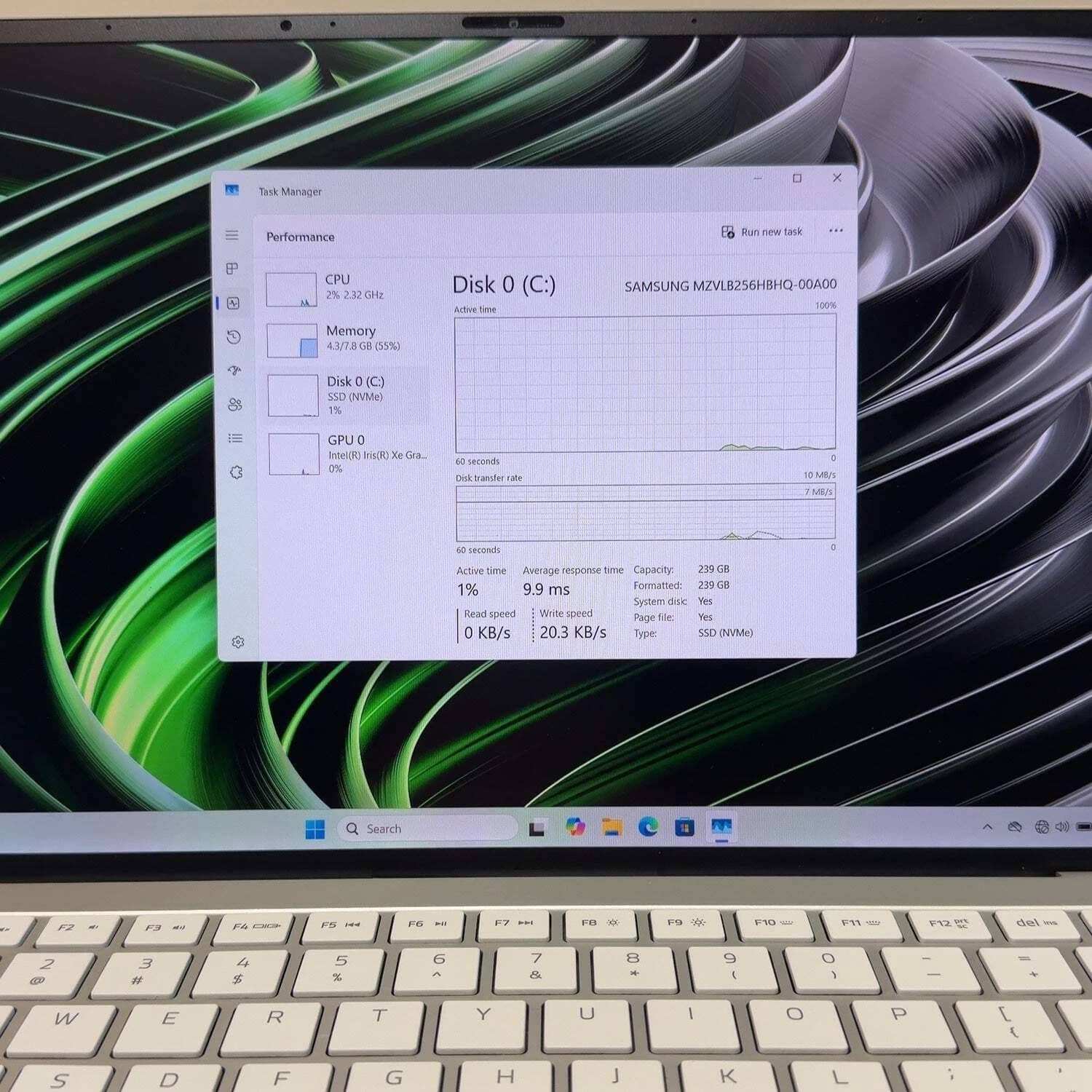 Razer Book 13 Computers Used - Very Good