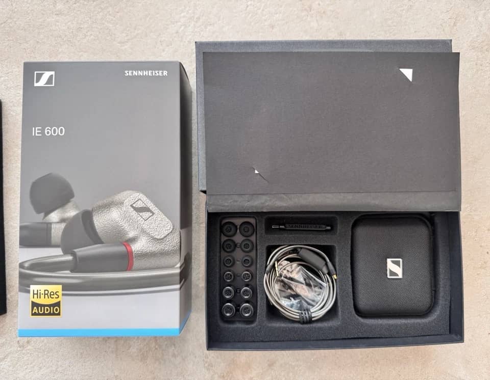 Sennheiser IE 600 Headphones & Earbuds Silver New
