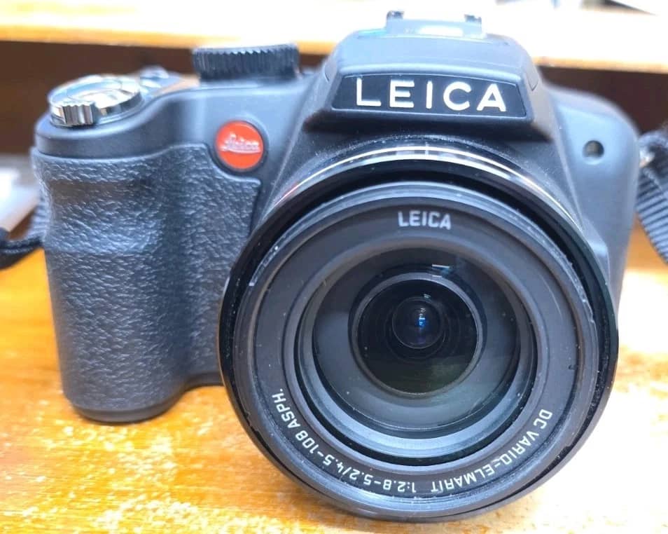 Leica V-Lux2 Digital Cameras Black New Body Only