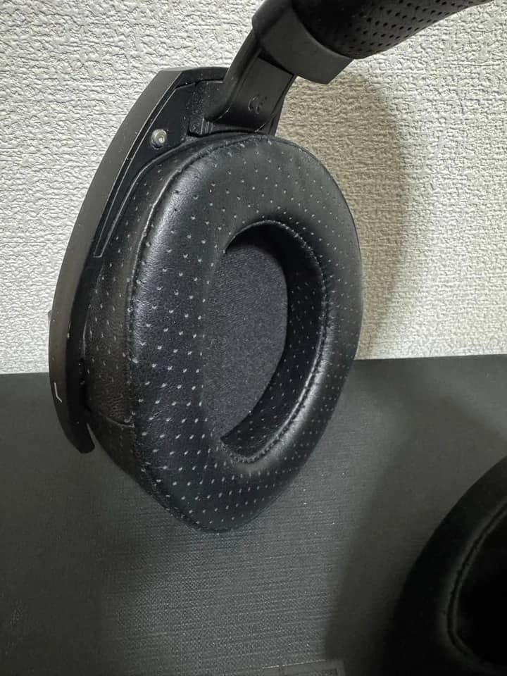 Sennheiser H800 Headphones & Earbuds 