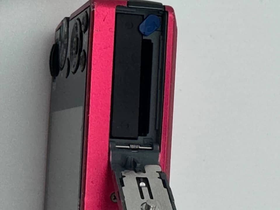 Samsung sl620 Digital Cameras Red New Body Only