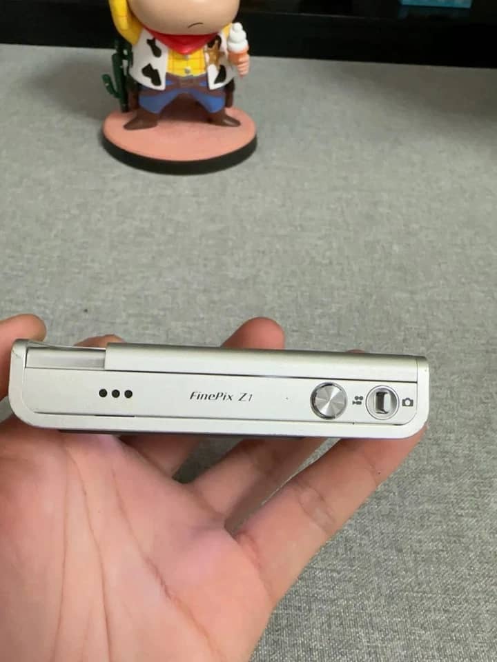 Fujifilm DiMAGE Z1 Digital Cameras