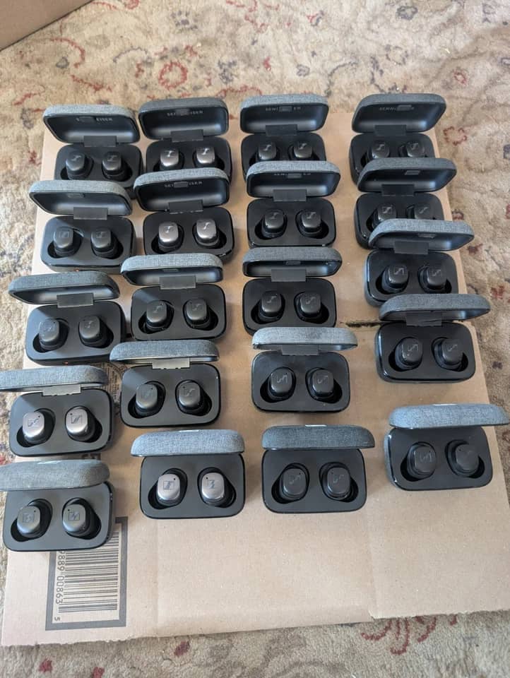 Sennheiser Momentum 4 Headphones & Earbuds 
