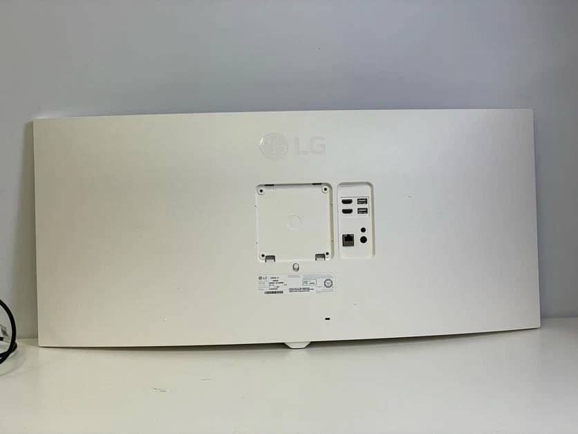 LG 34SR60QC-W Monitors For parts or not working
