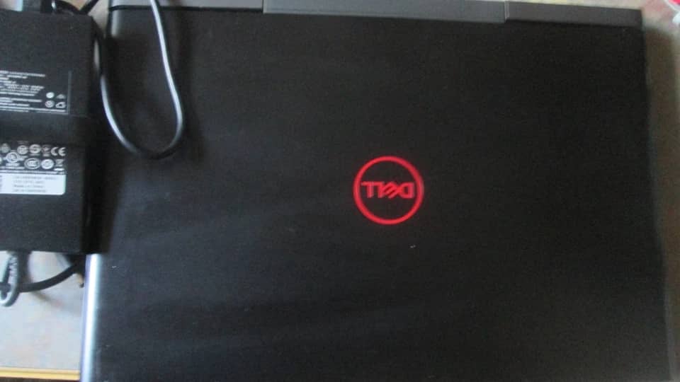 Dell Inspiron 15 7577 Computers
