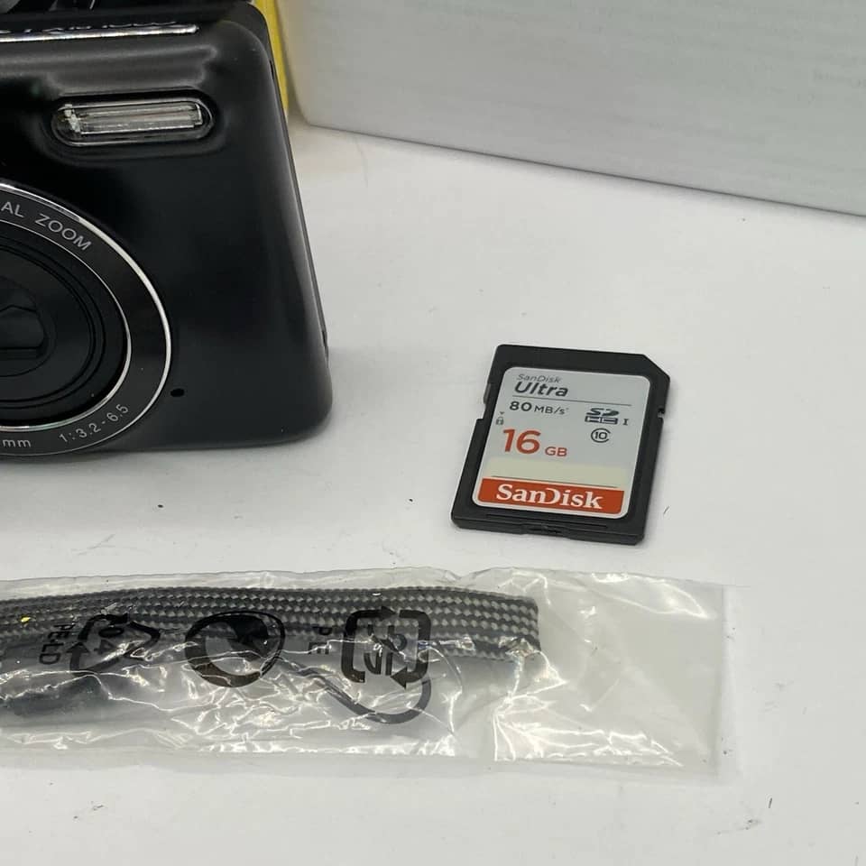 Nikon COOLPIX L30 Digital Cameras Silver Used - Good Body Only