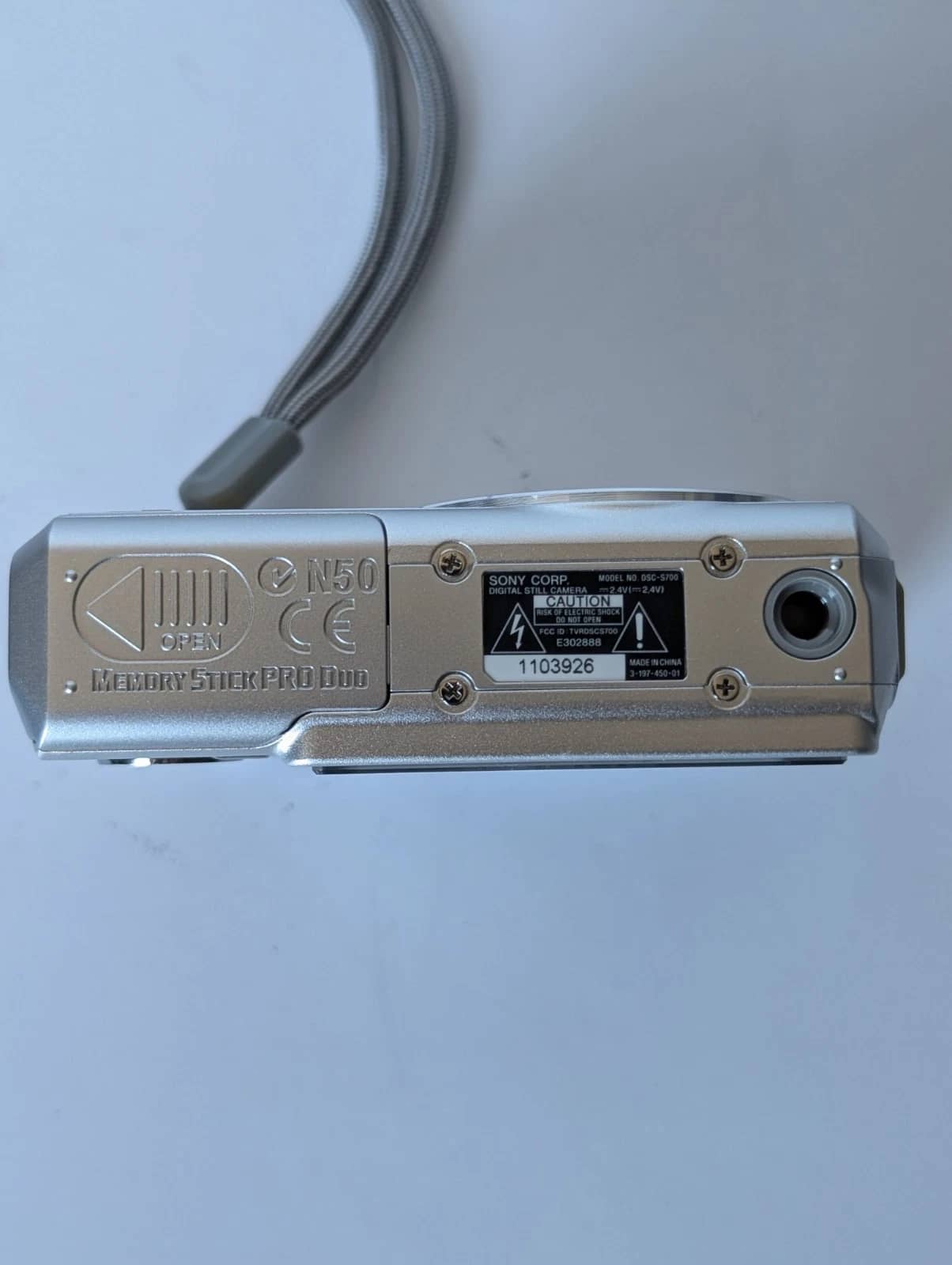 Sony Cyber-shot DSC-S700 Digital Cameras Silver New Body Only