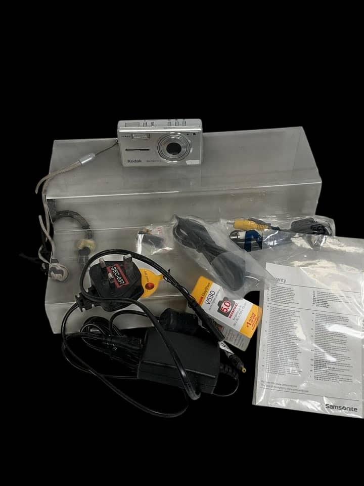 Kodak EasyShare V530 Digital Cameras Black New Body Only