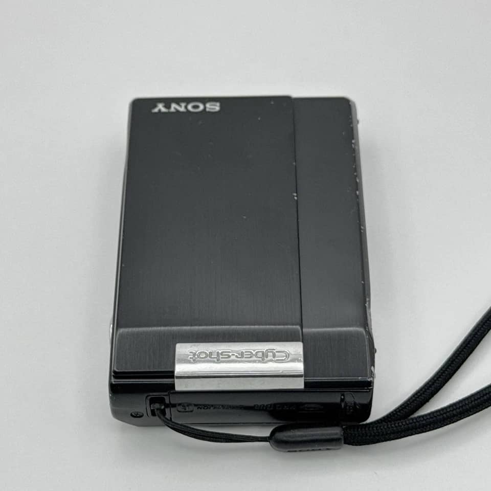 Sony DiMAGE F100 Digital Cameras