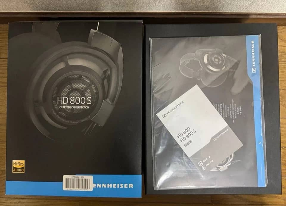 Sennheiser H800 Headphones & Earbuds 
