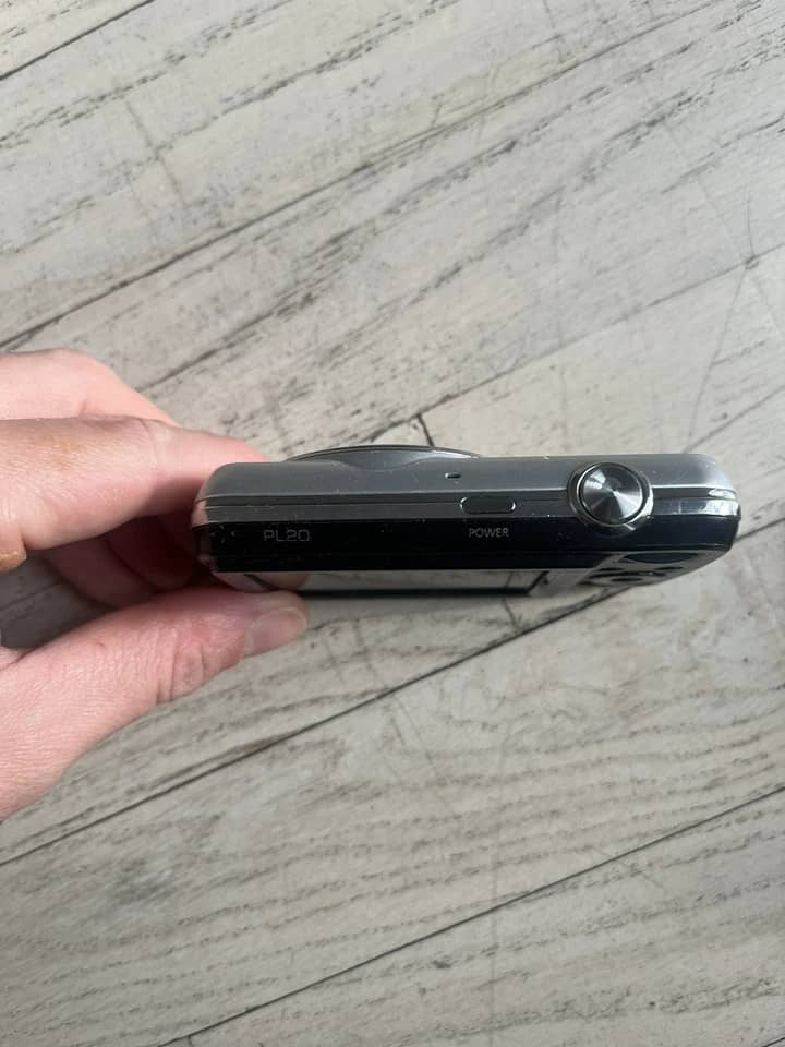 Samsung PL20 Digital Cameras Red Open-Box Excellent Body Only