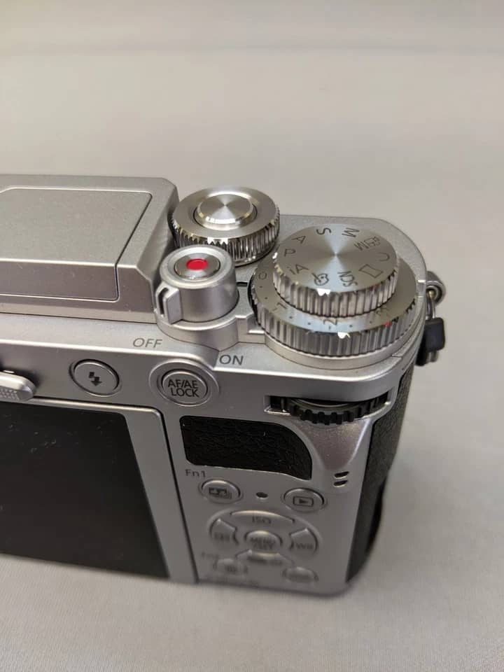 Panasonic LUMIX GX7 Digital Cameras Silver New w/ 14-42mm Kit
