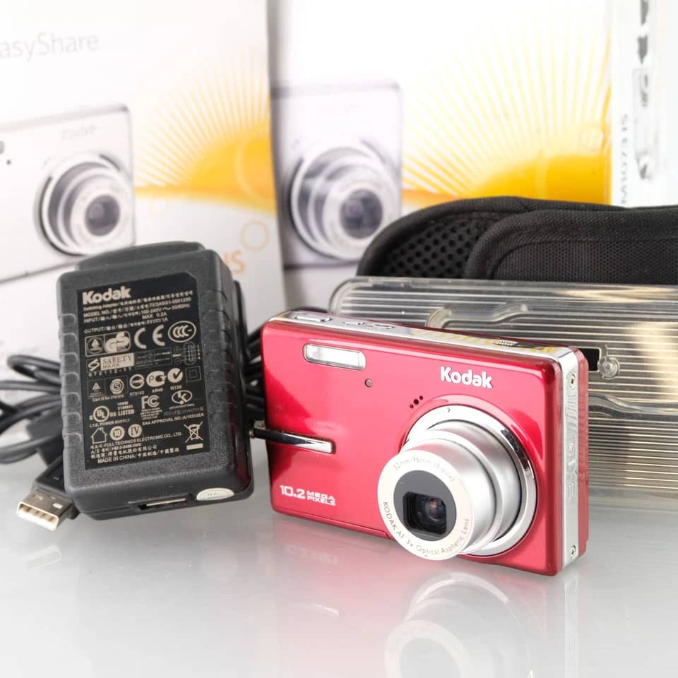 Kodak EasyShare M1073IS Digital Cameras Red New Body Only