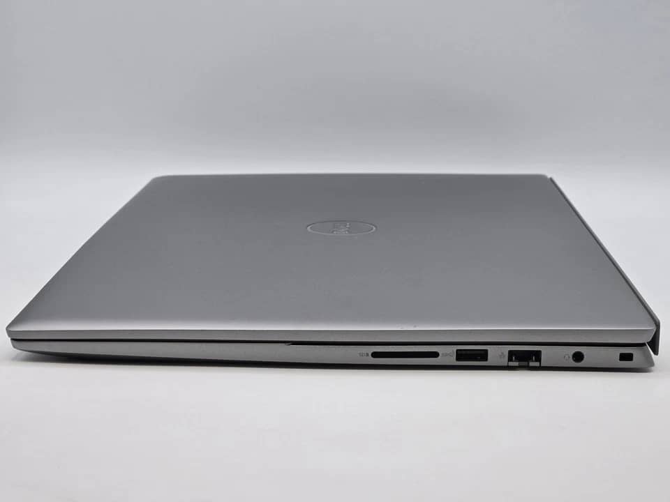 Dell Vostro 5620 Computers