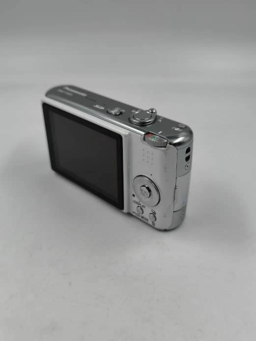 Panasonic LUMIX FX01 Digital Cameras Black Used - Good Body Only