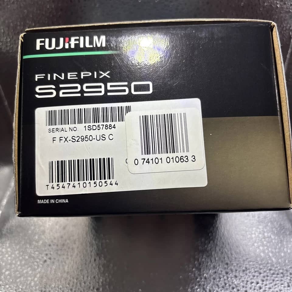 Fujifilm FinePix S2950 Digital Cameras Black New Body Only