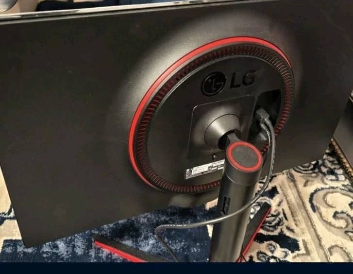 LG 32GK650F Monitors