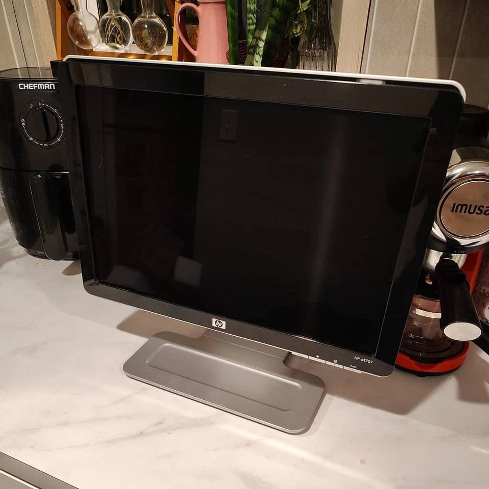 HP W1707 Monitors