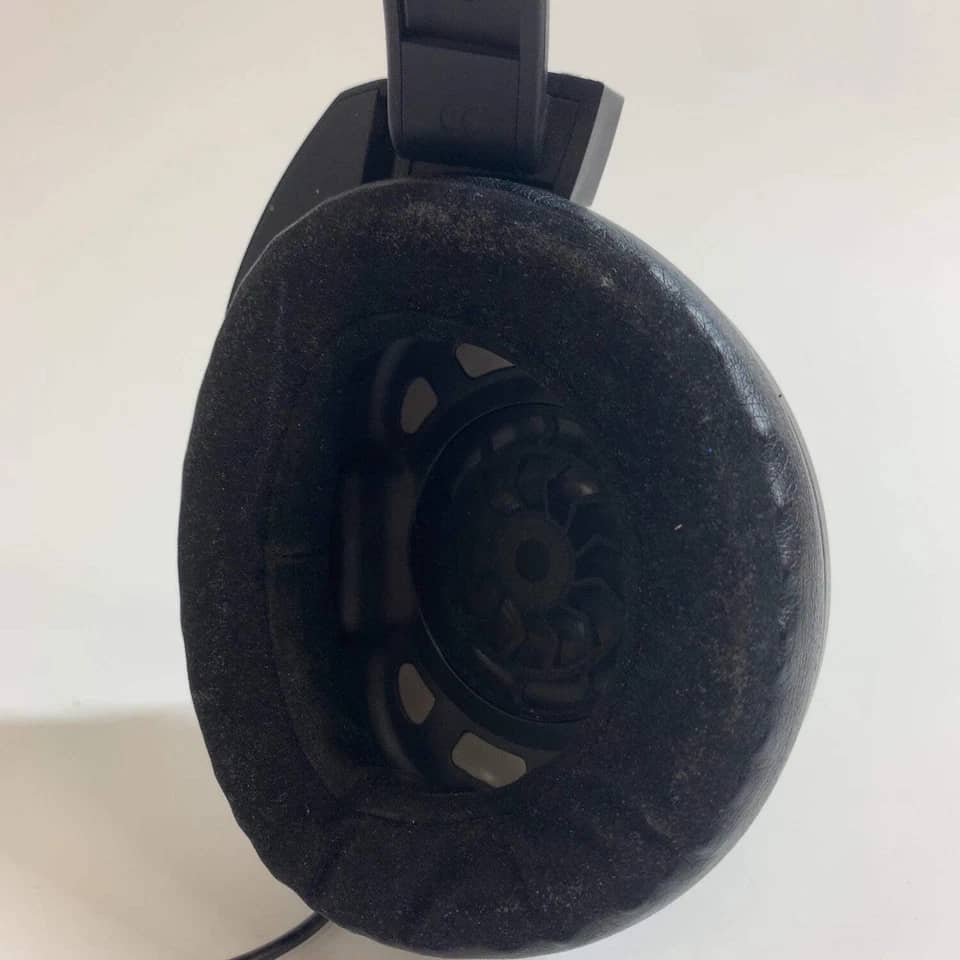 Sennheiser HD 820 Headphones & Earbuds Black New