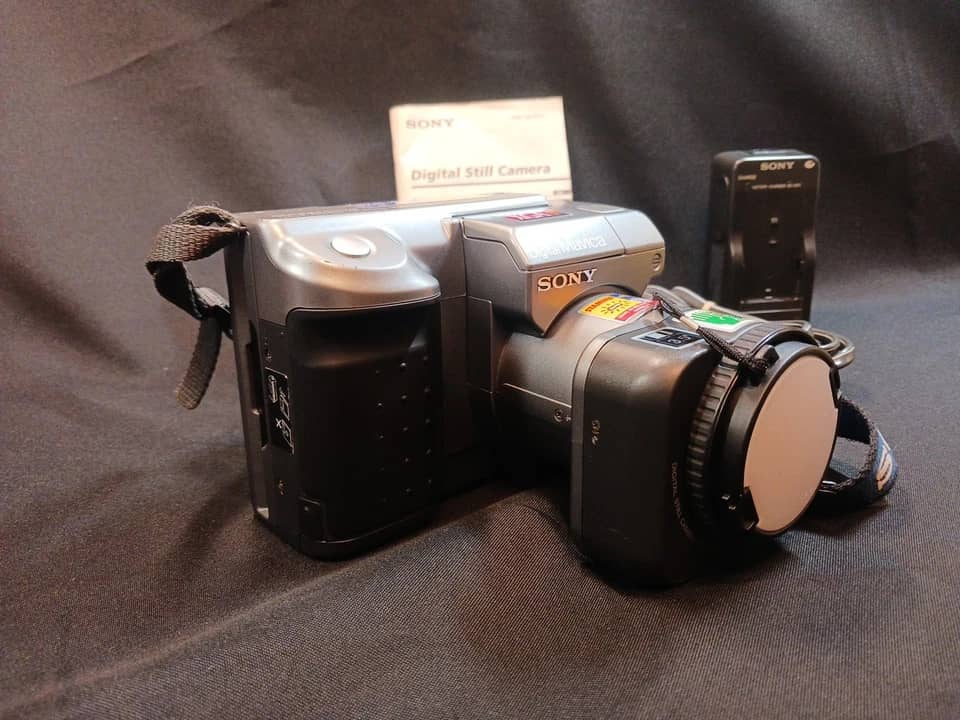Sony Mavica MVC-FD91 Digital Cameras Black New Body Only