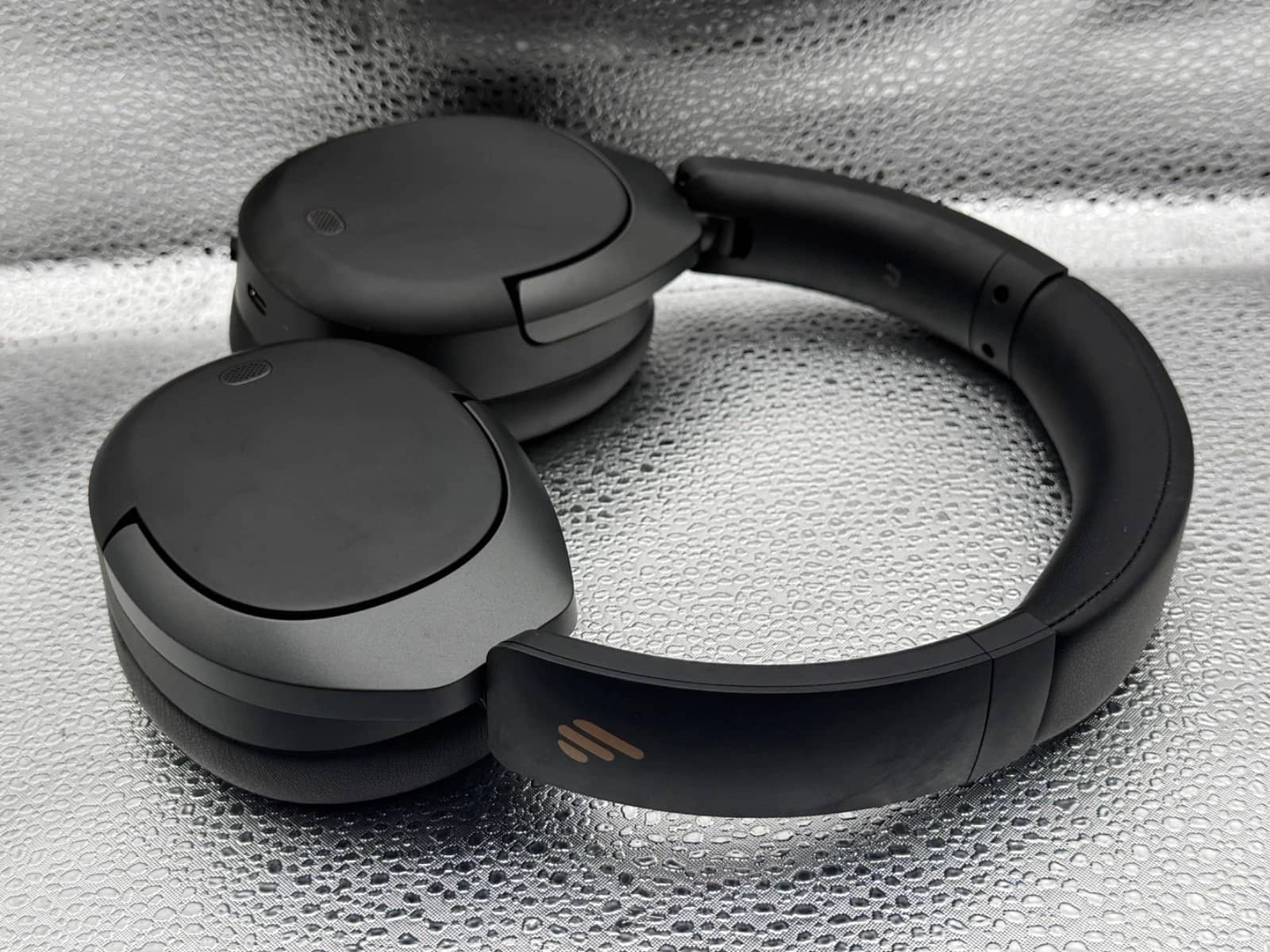 Edifier W830NB Headphones & Earbuds Black New