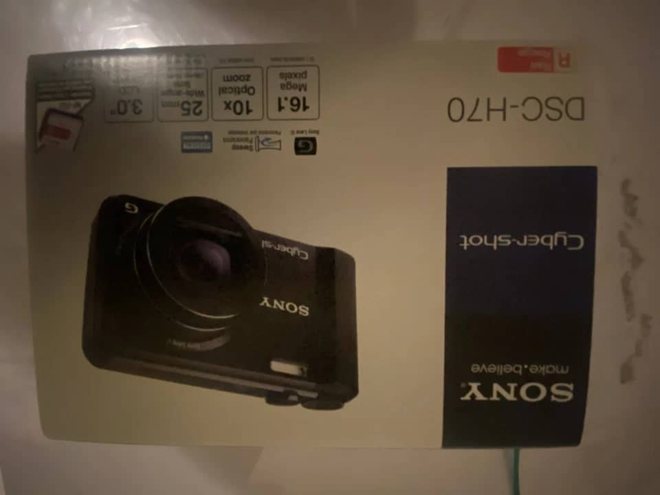 Sony Cyber-shot DSC-H70 Digital Cameras Black For parts or not working Body Only