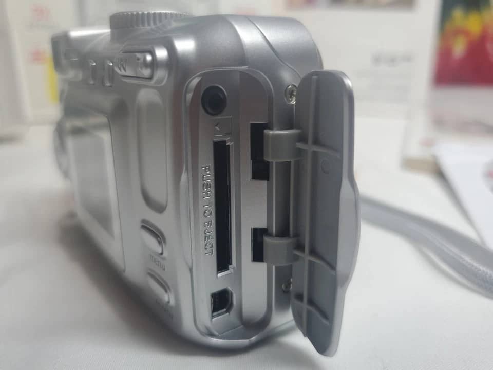Kodak cx7430 Digital Cameras Silver Used - Good Body Only